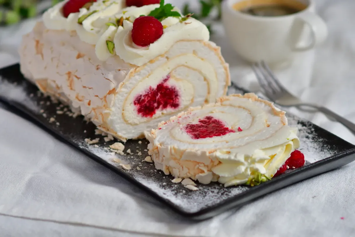 Meringuerol met mango vulling